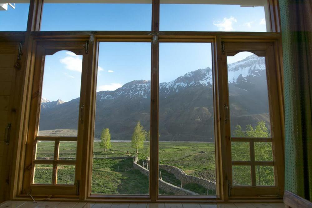 Hotel The Alpinist Cafe And Retreat Kaza Exterior foto