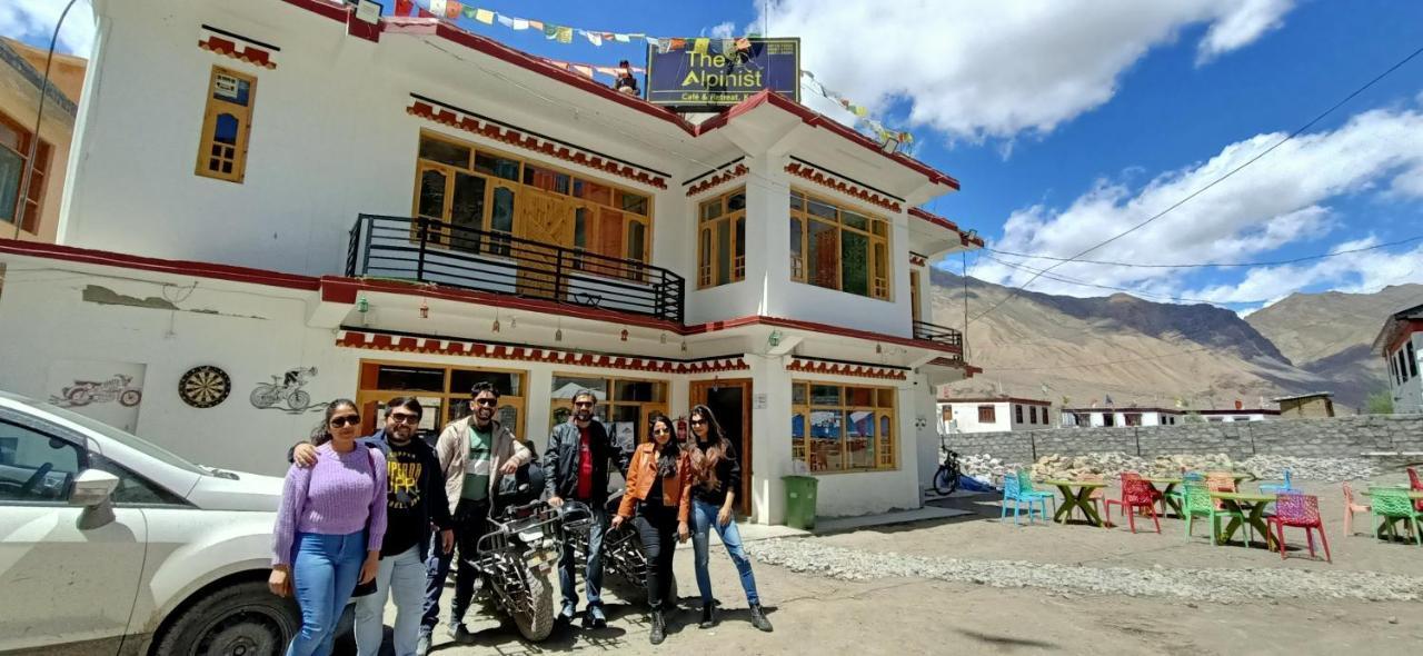 Hotel The Alpinist Cafe And Retreat Kaza Exterior foto