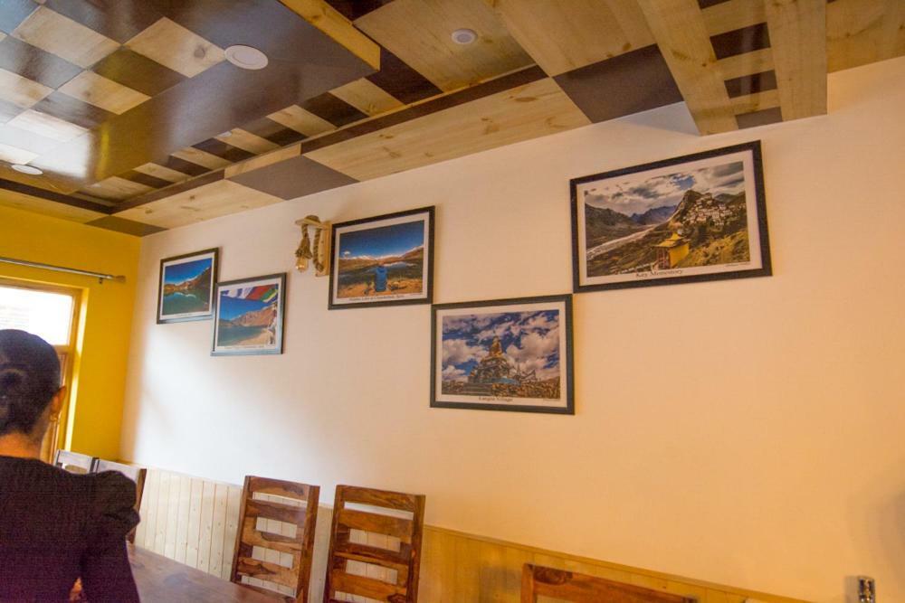 Hotel The Alpinist Cafe And Retreat Kaza Exterior foto