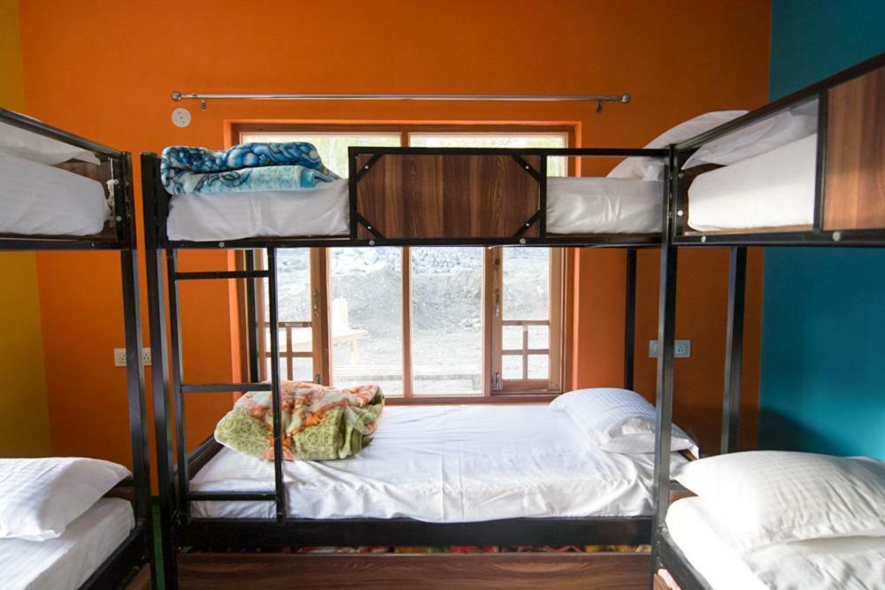 Hotel The Alpinist Cafe And Retreat Kaza Exterior foto