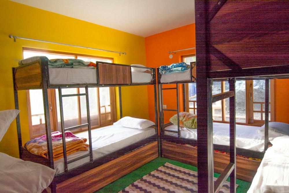 Hotel The Alpinist Cafe And Retreat Kaza Exterior foto